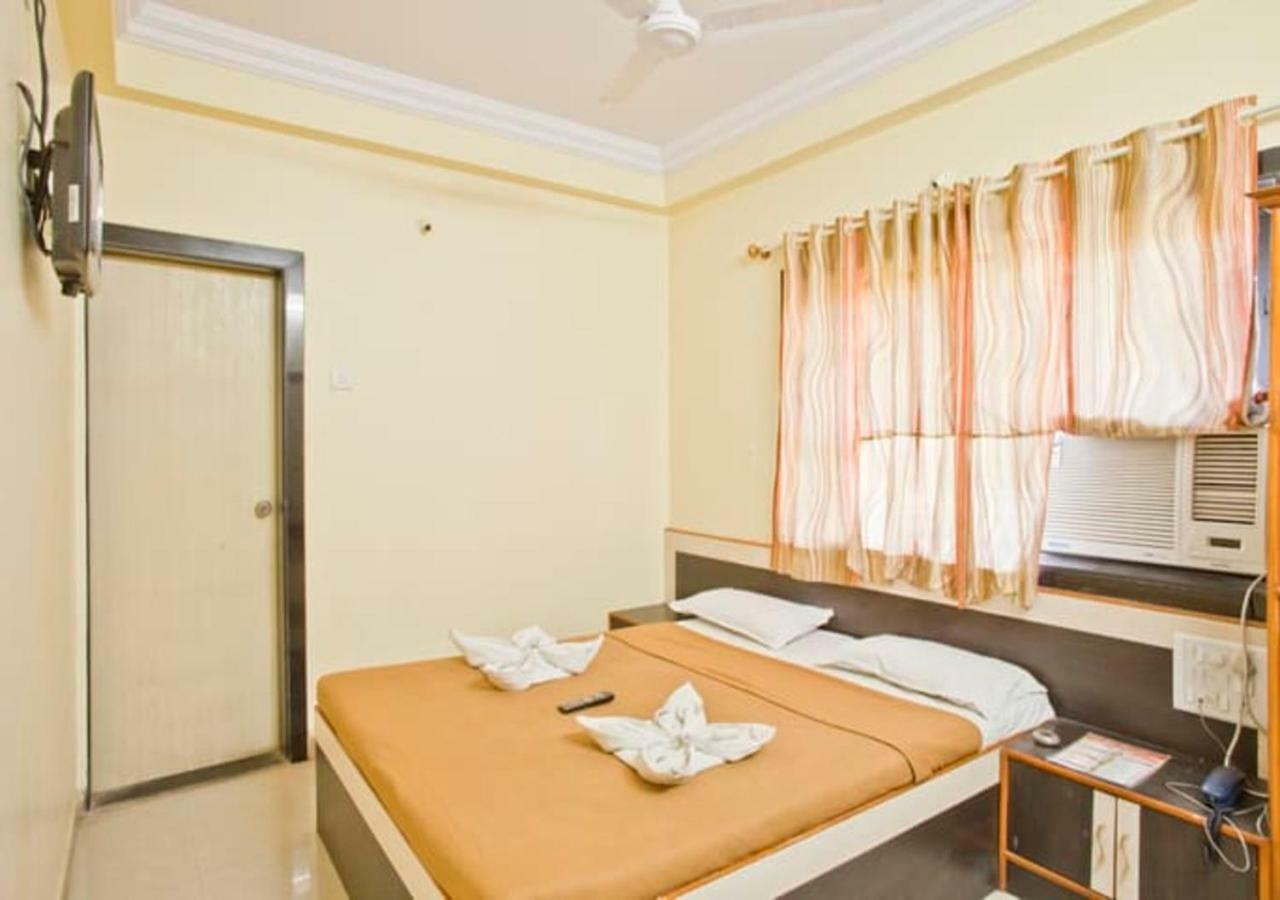 Hotel Sai Ganesh 舍地 外观 照片