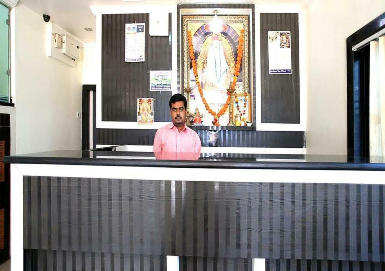 Hotel Sai Ganesh 舍地 外观 照片