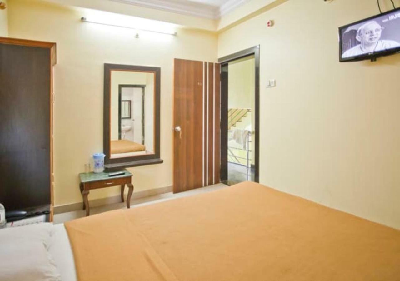 Hotel Sai Ganesh 舍地 外观 照片